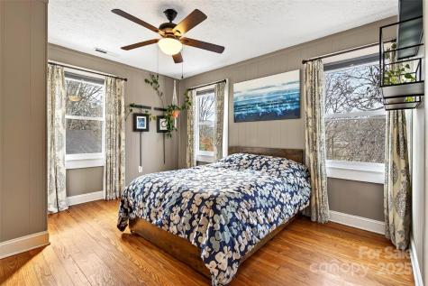 104 Rhododendron Avenue Black Mountain NC 28711
