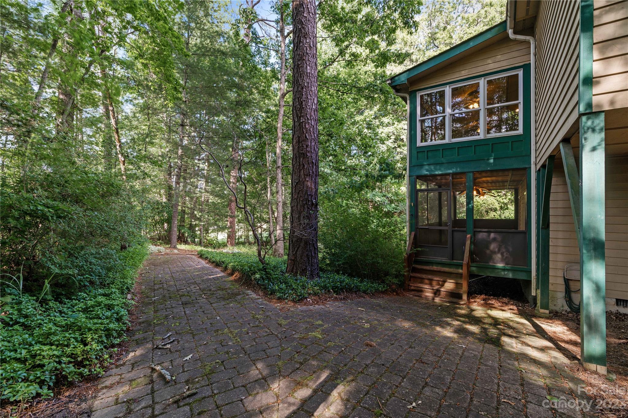 10 Holt Circle Fletcher NC 28732