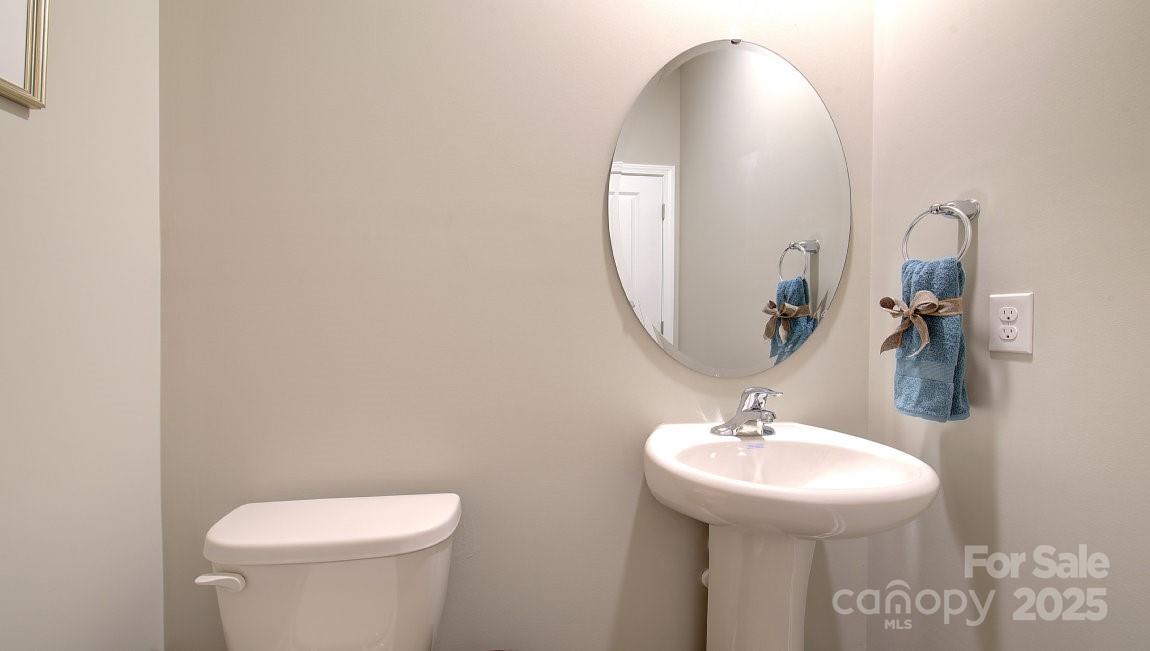 846 Adelston Lane Asheville NC 28804