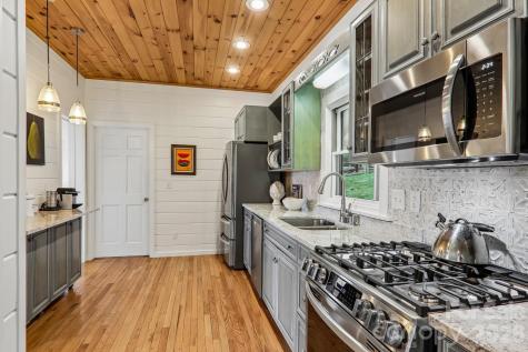 186 Cottage Lane Mars Hill NC 28754