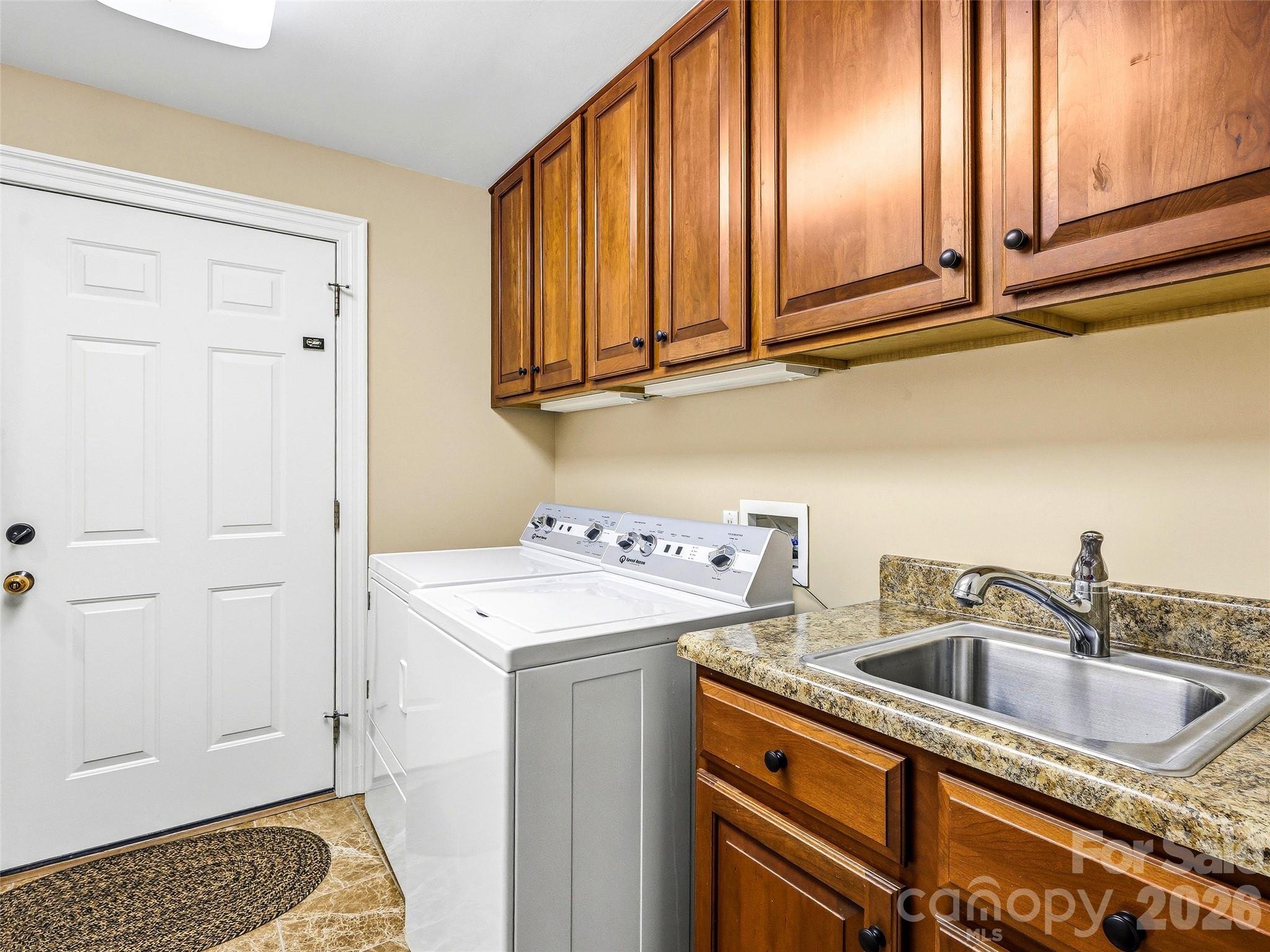 33 Tiverton Lane Asheville NC 28803