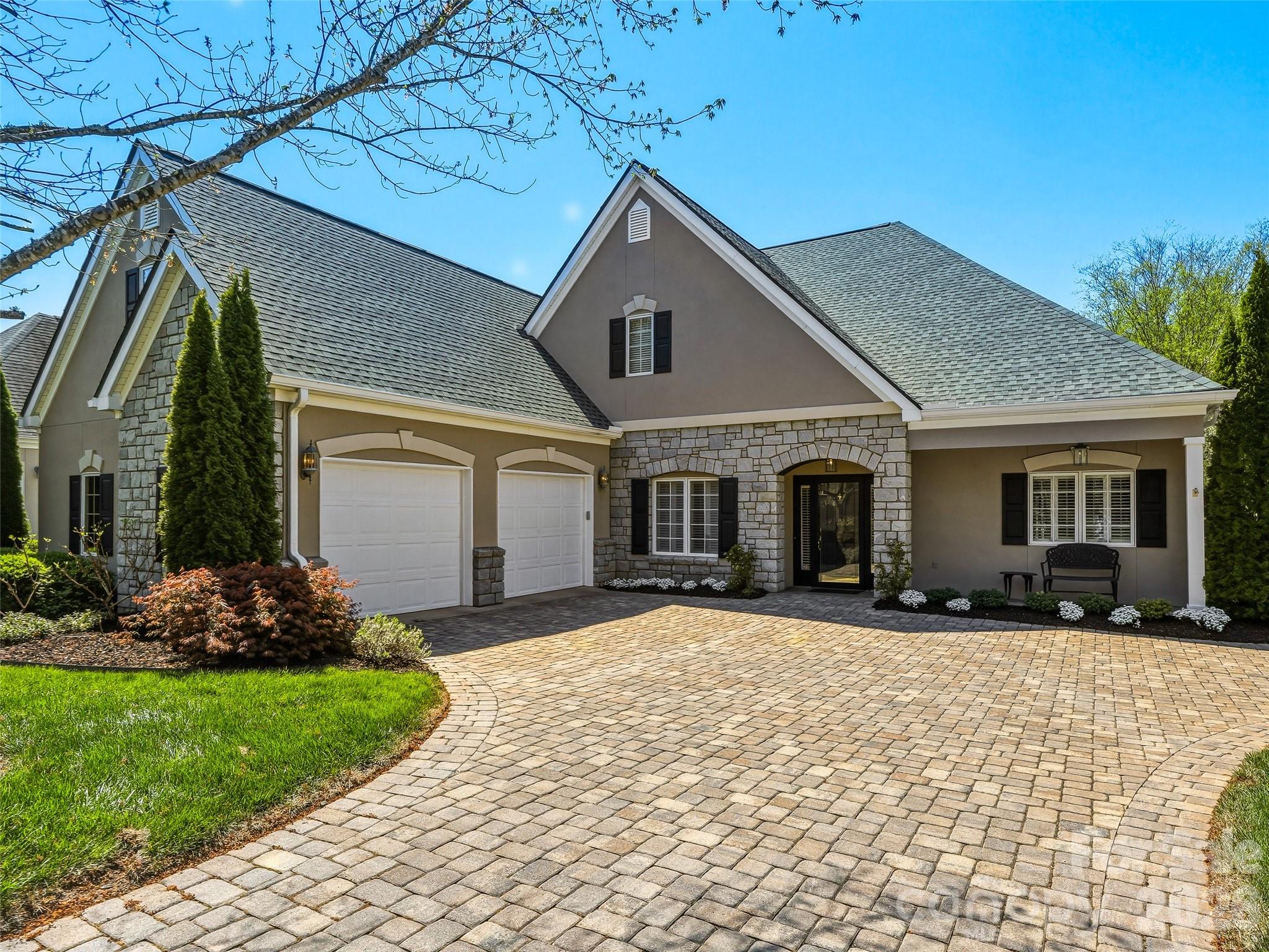 33 Tiverton Lane Asheville NC 28803