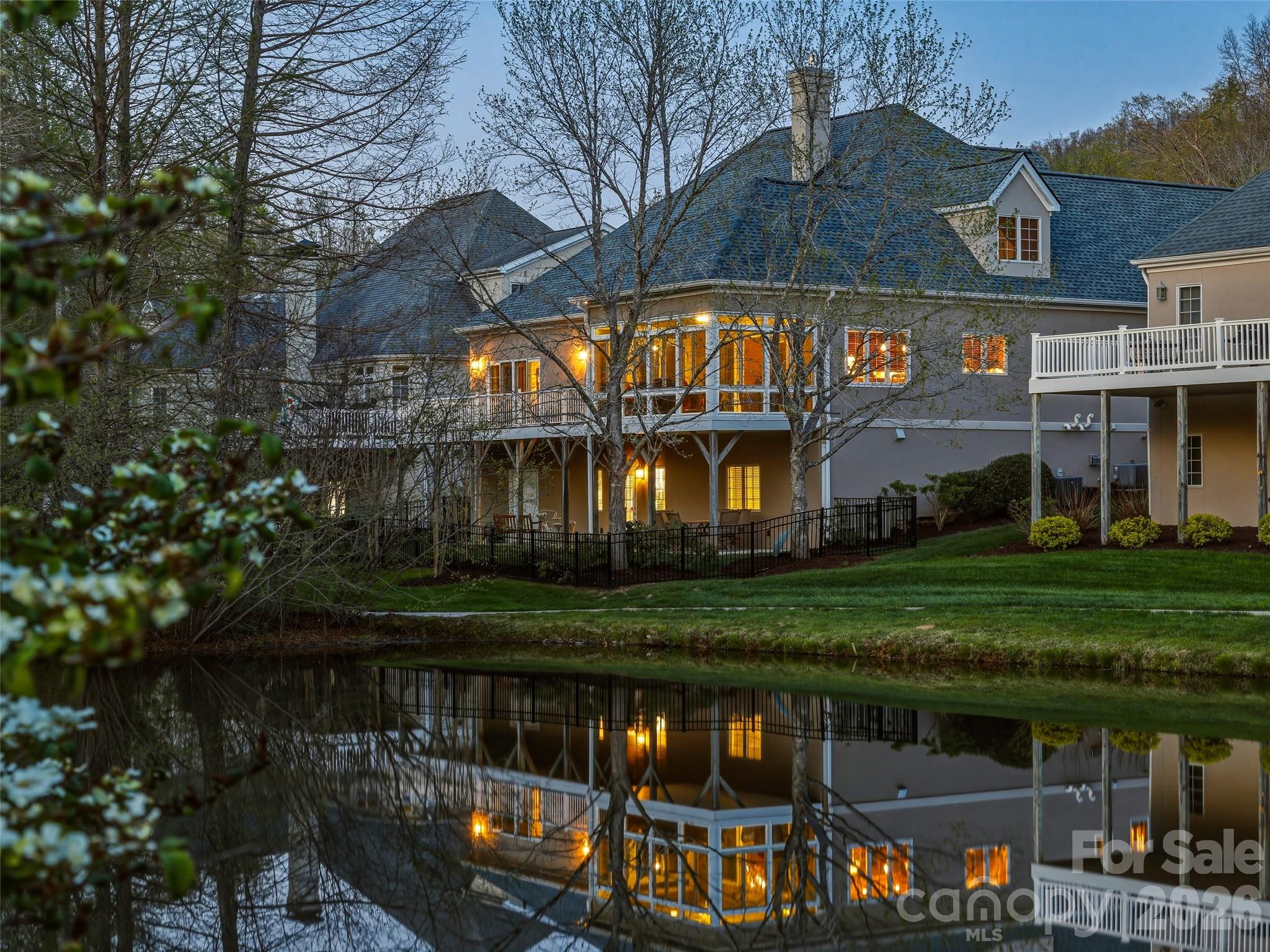33 Tiverton Lane Asheville NC 28803