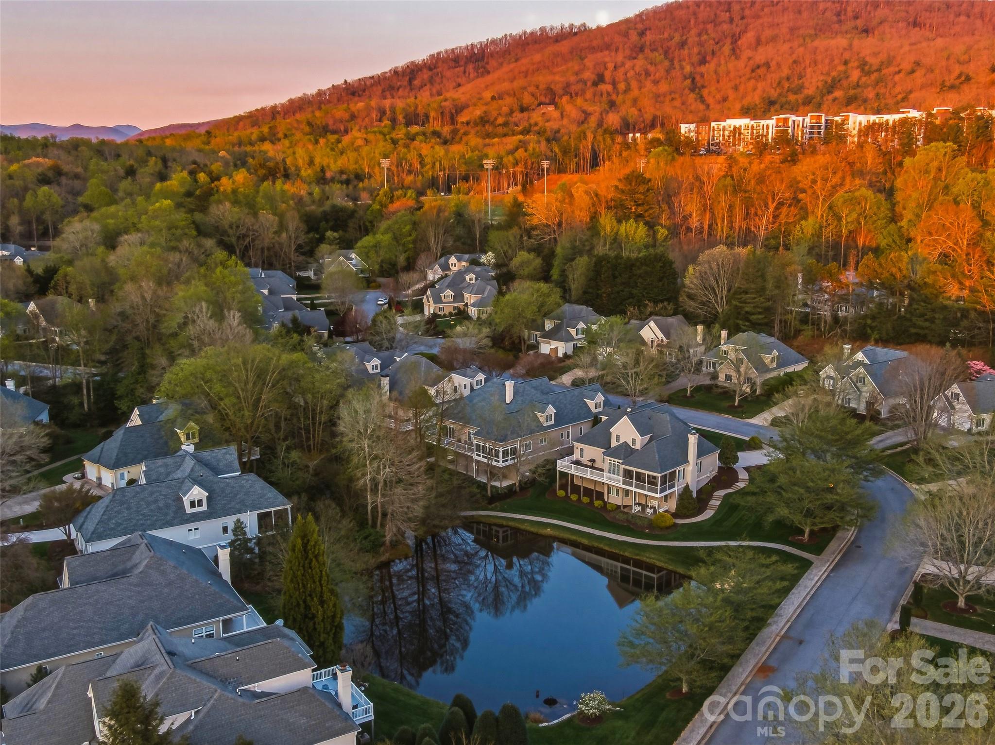 33 Tiverton Lane Asheville NC 28803