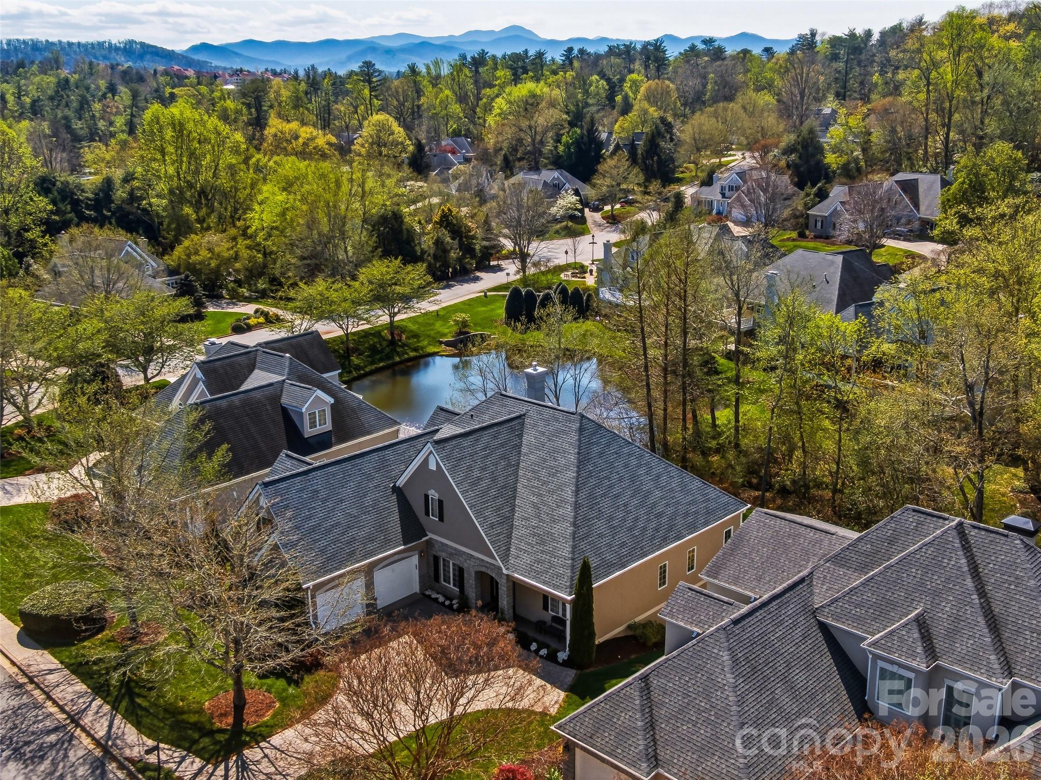 33 Tiverton Lane Asheville NC 28803