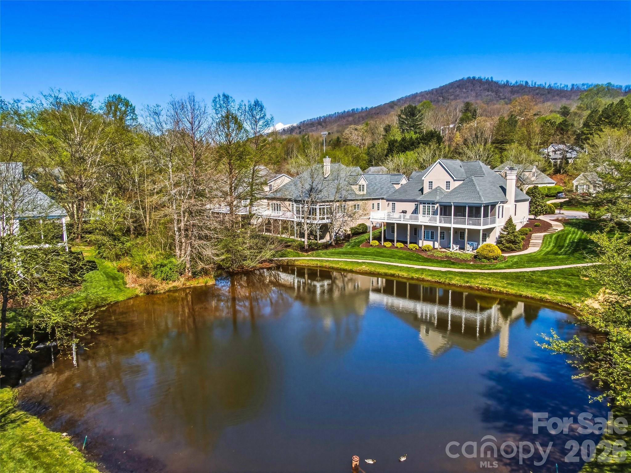 33 Tiverton Lane Asheville NC 28803