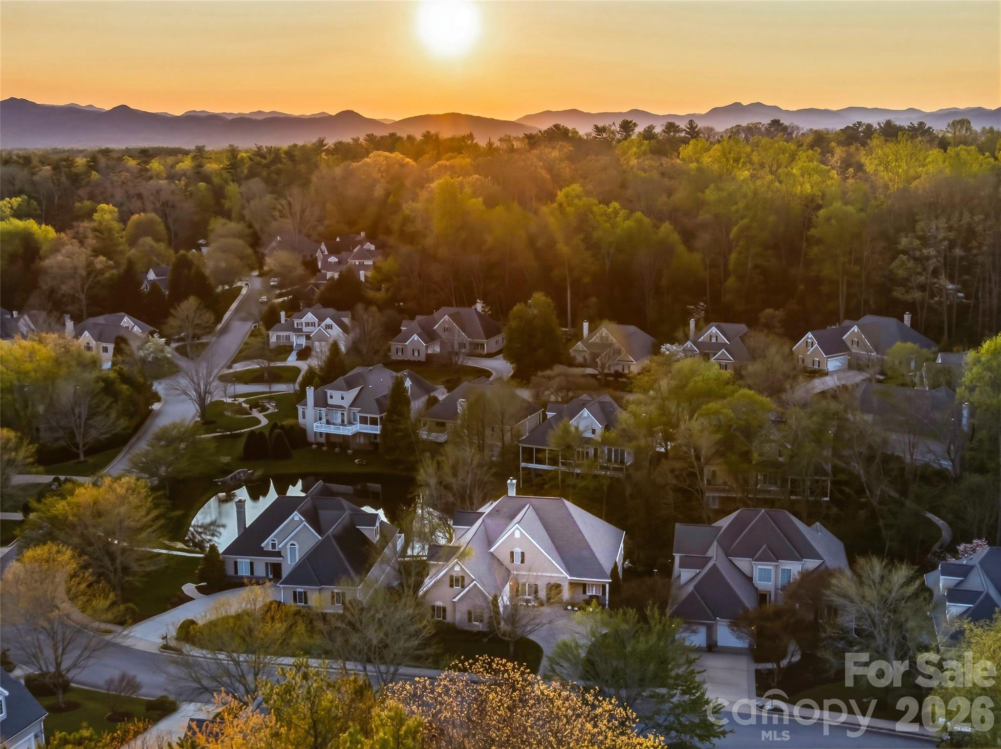 33 Tiverton Lane Asheville NC 28803