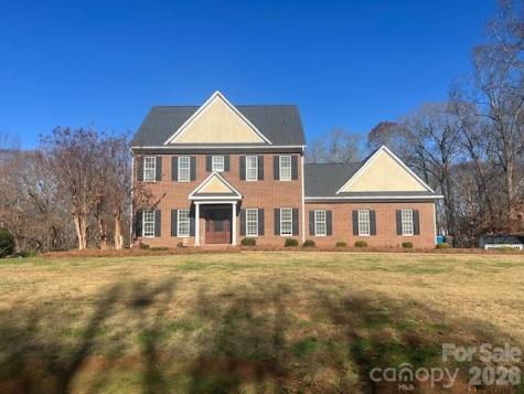 129 Walnut Avenue Yadkinville NC 27055