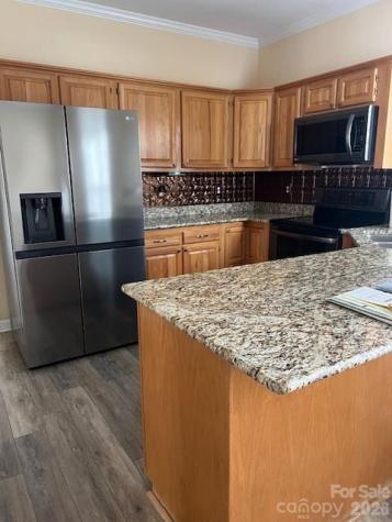129 Walnut Avenue Yadkinville NC 27055