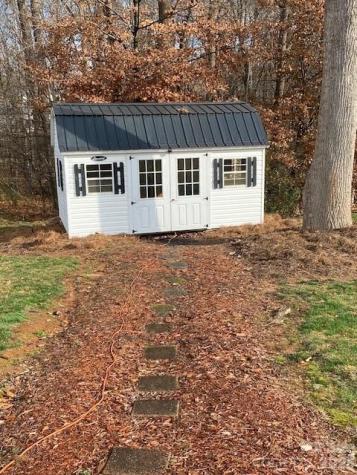 129 Walnut Avenue Yadkinville NC 27055