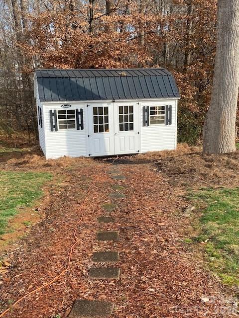 129 Walnut Avenue Yadkinville NC 27055