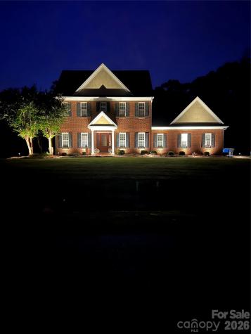 129 Walnut Avenue Yadkinville NC 27055