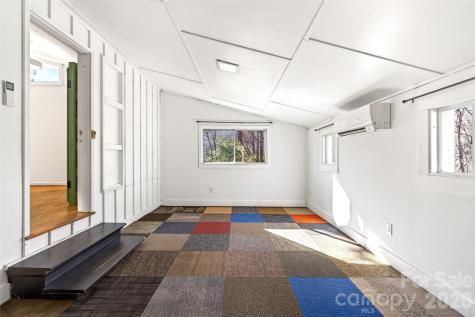 107 High Street Black Mountain NC 28711