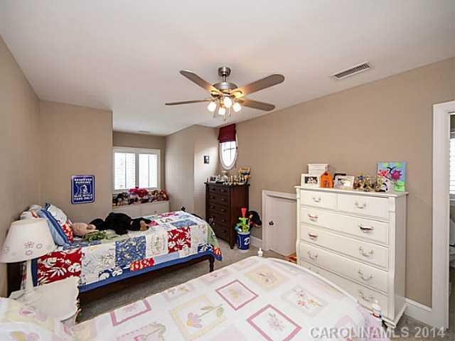 1673 Sterling Road Charlotte NC 28209