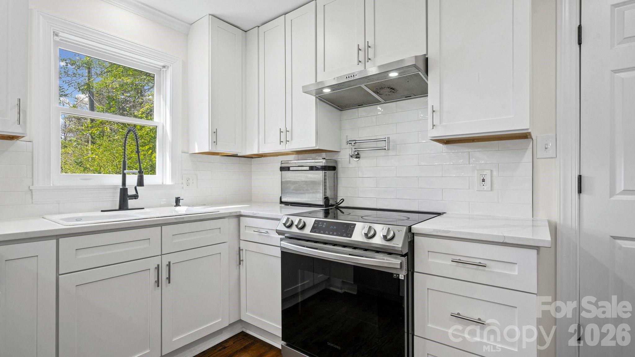 3136 Mathis Drive Charlotte NC 28208