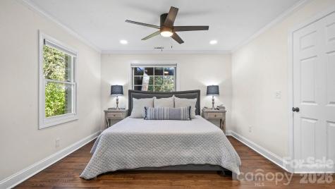 3136 Mathis Drive Charlotte NC 28208