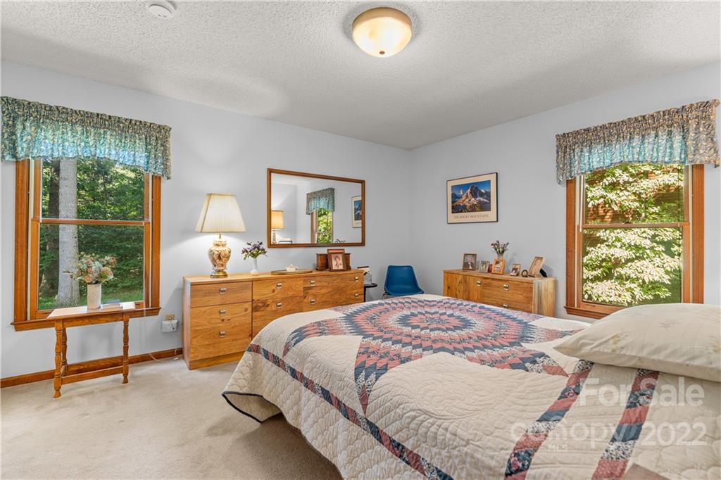 12 Glen Crest Drive Arden NC 28704