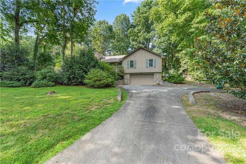 12 Glen Crest Drive Arden NC 28704