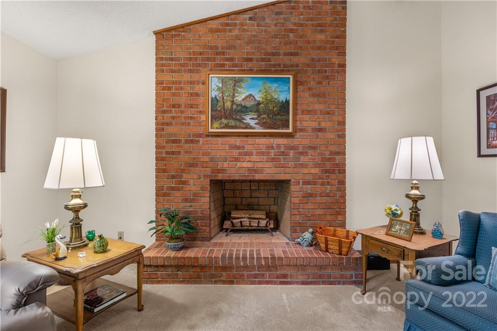 12 Glen Crest Drive Arden NC 28704