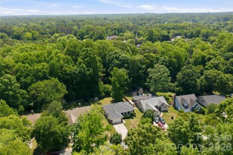 1814 Golden Heights Court Charlotte NC 28214