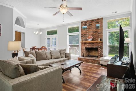 1814 Golden Heights Court Charlotte NC 28214