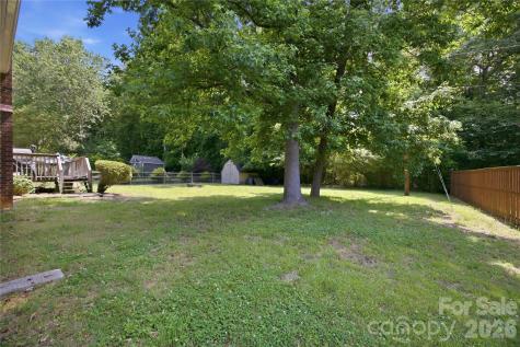 1814 Golden Heights Court Charlotte NC 28214