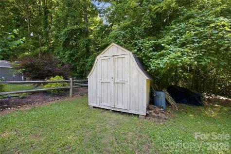 1814 Golden Heights Court Charlotte NC 28214