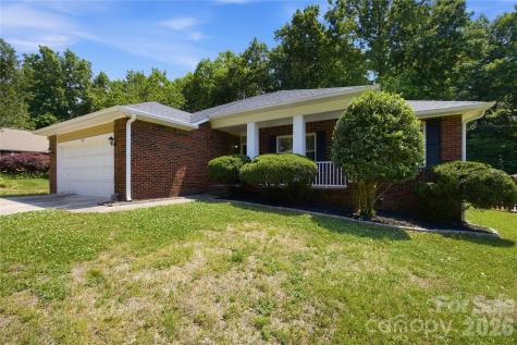 1814 Golden Heights Court Charlotte NC 28214