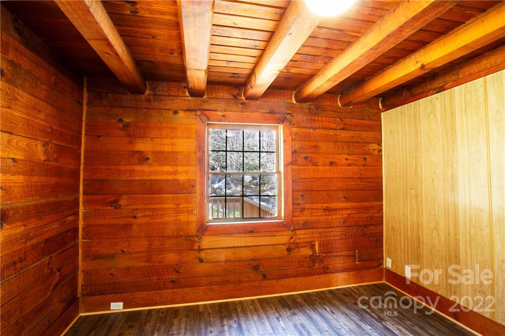 2614 Foster Creek Road Marshall NC 28753