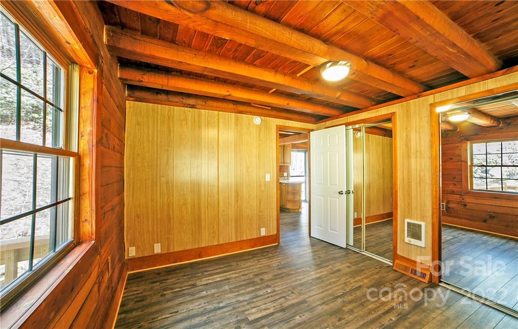 2614 Foster Creek Road Marshall NC 28753