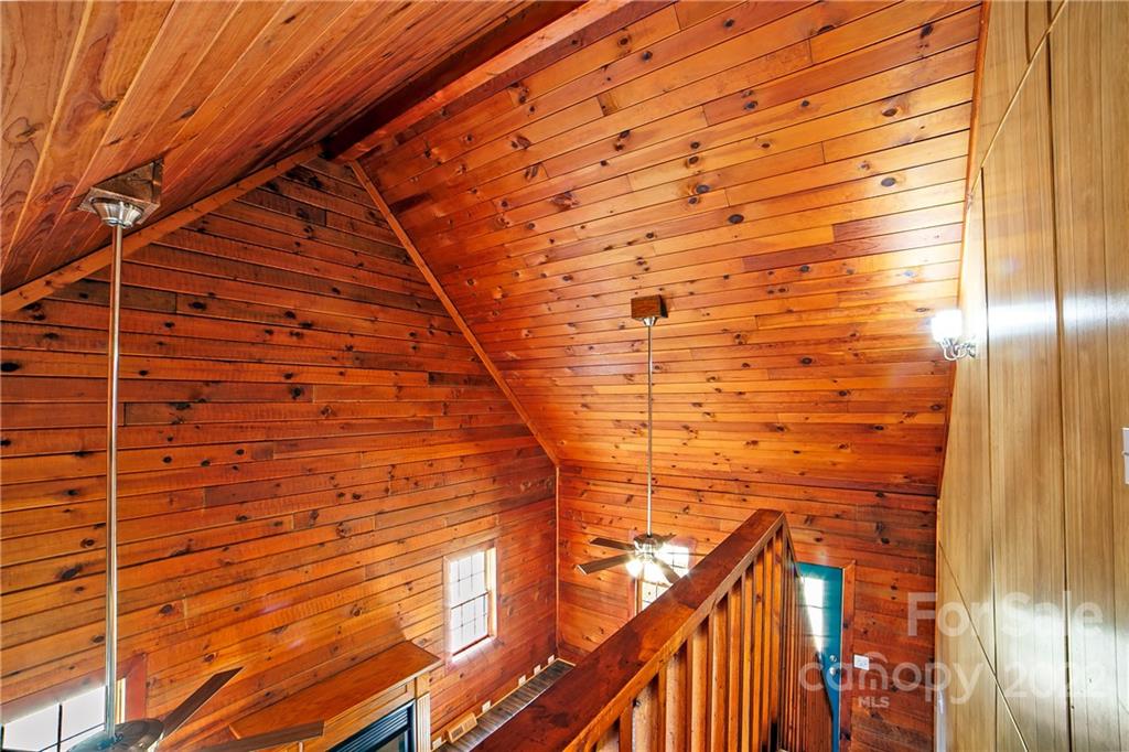 2614 Foster Creek Road Marshall NC 28753