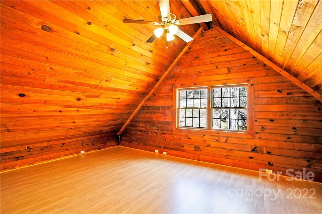 2614 Foster Creek Road Marshall NC 28753