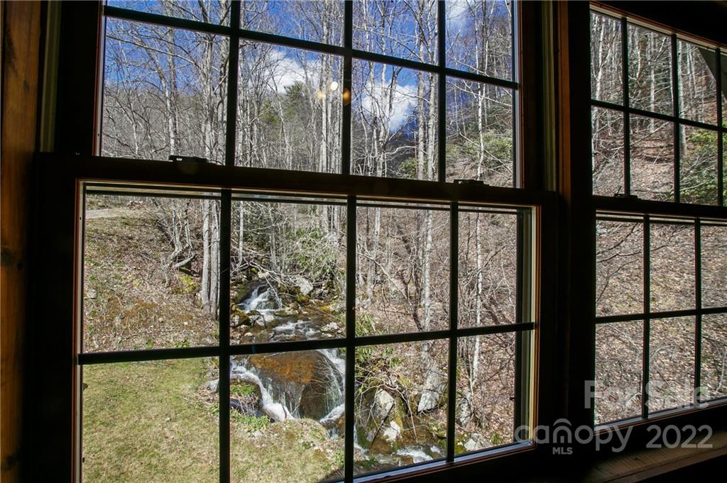 2614 Foster Creek Road Marshall NC 28753