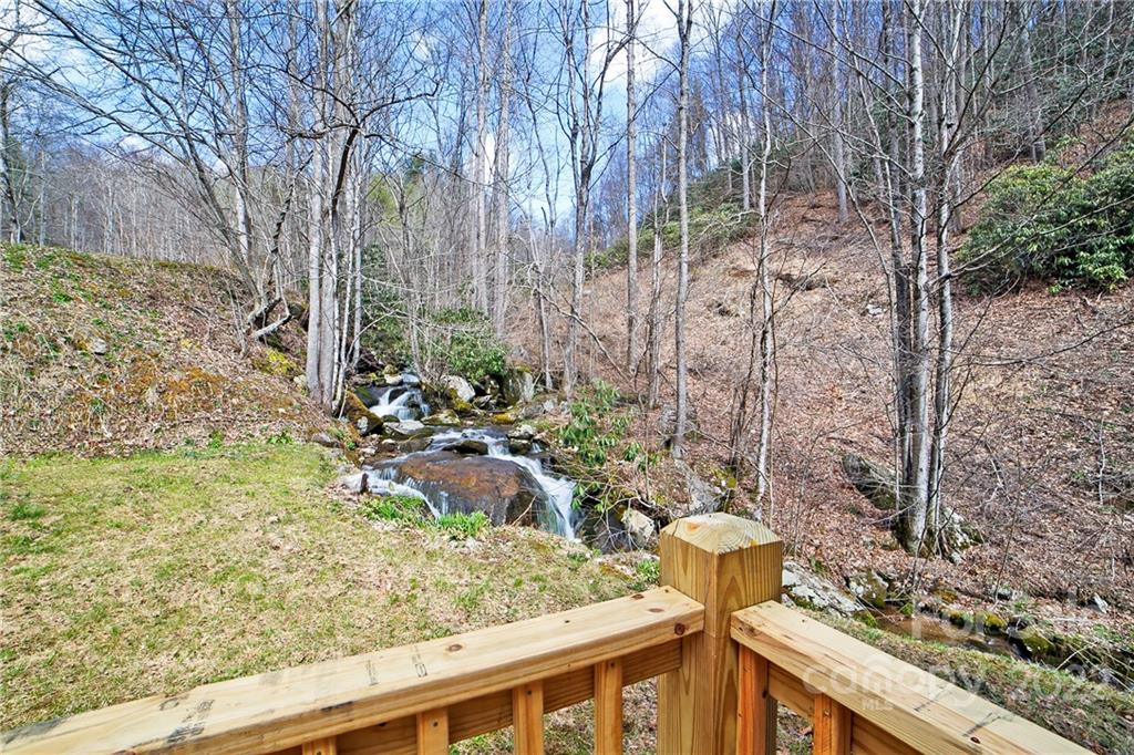 2614 Foster Creek Road Marshall NC 28753