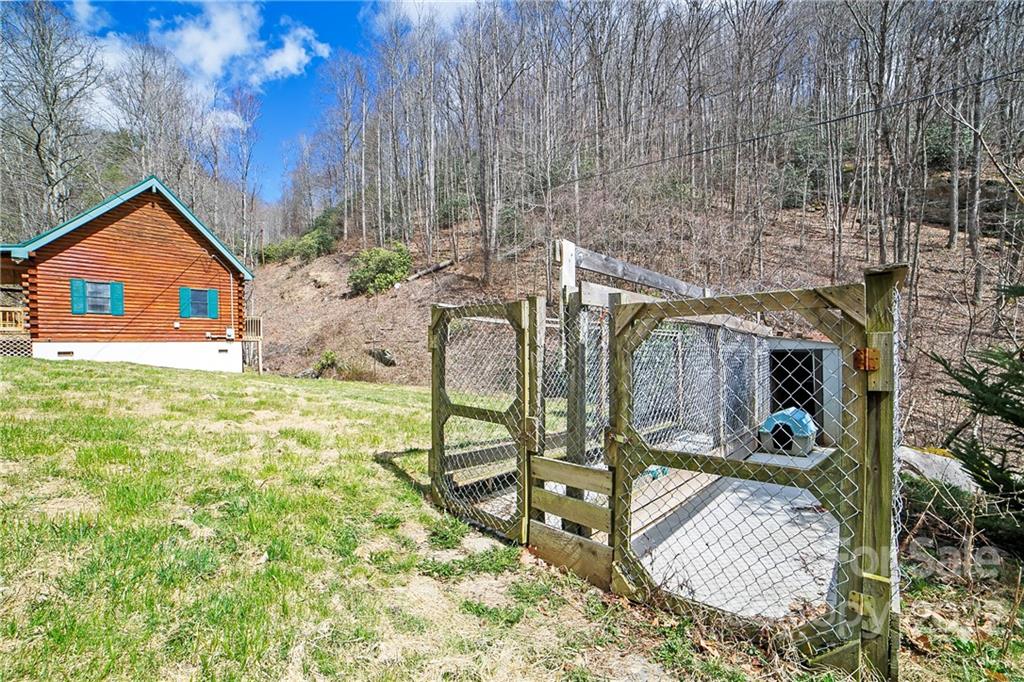 2614 Foster Creek Road Marshall NC 28753