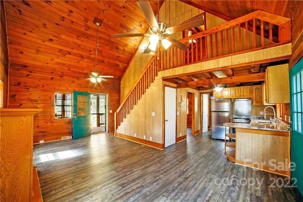 2614 Foster Creek Road Marshall NC 28753