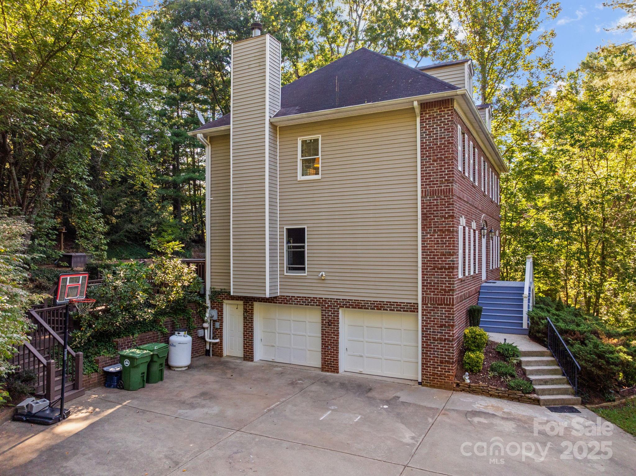 5 Silverstone Drive Asheville NC 28805