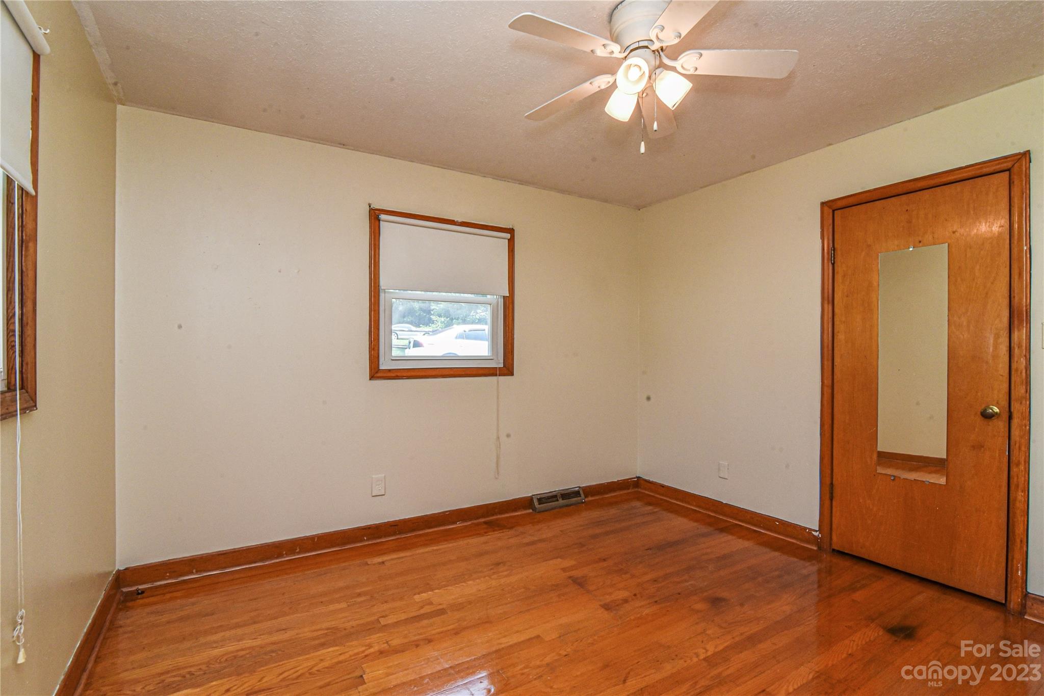23 Holbrook Road Candler NC 28715