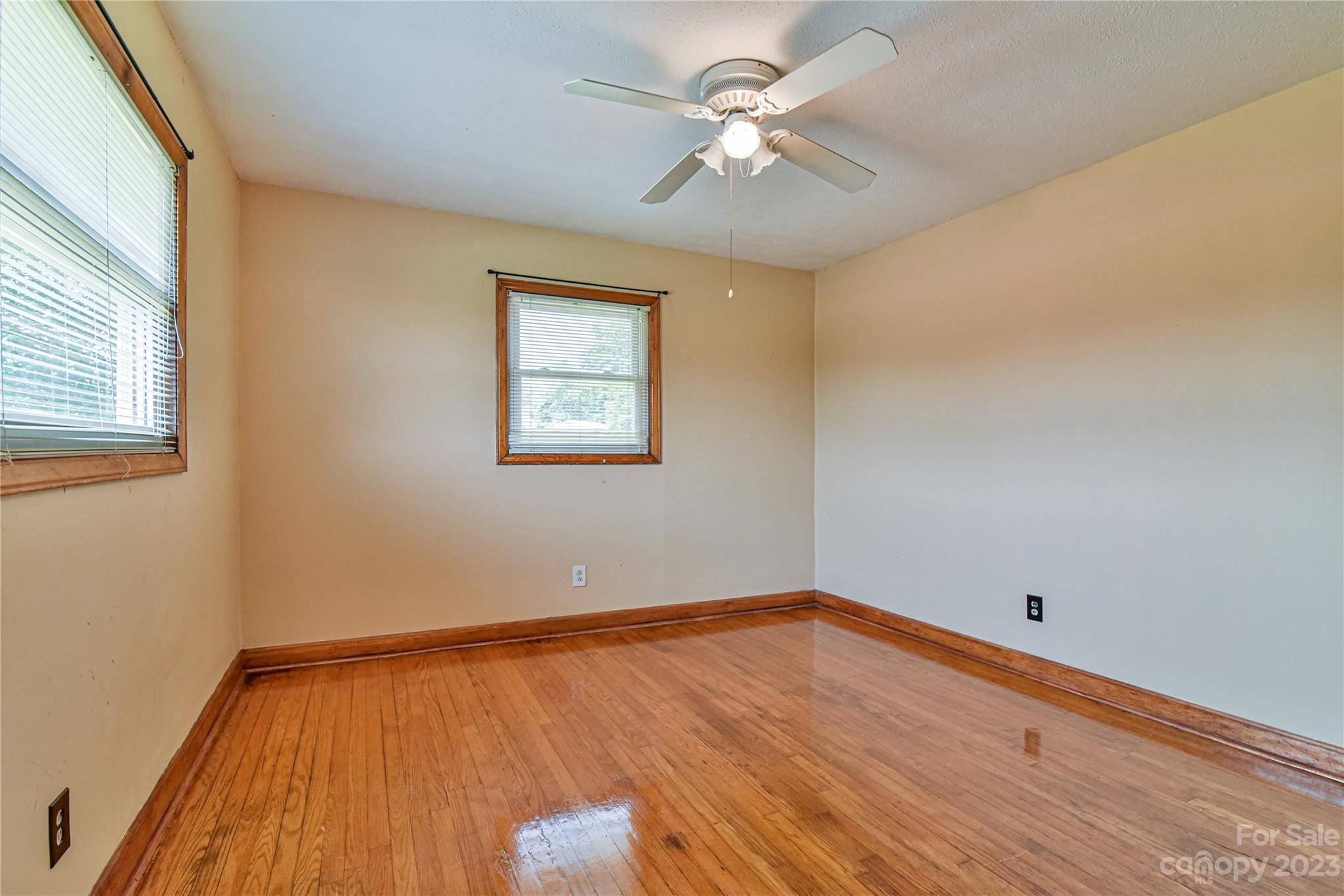 23 Holbrook Road Candler NC 28715