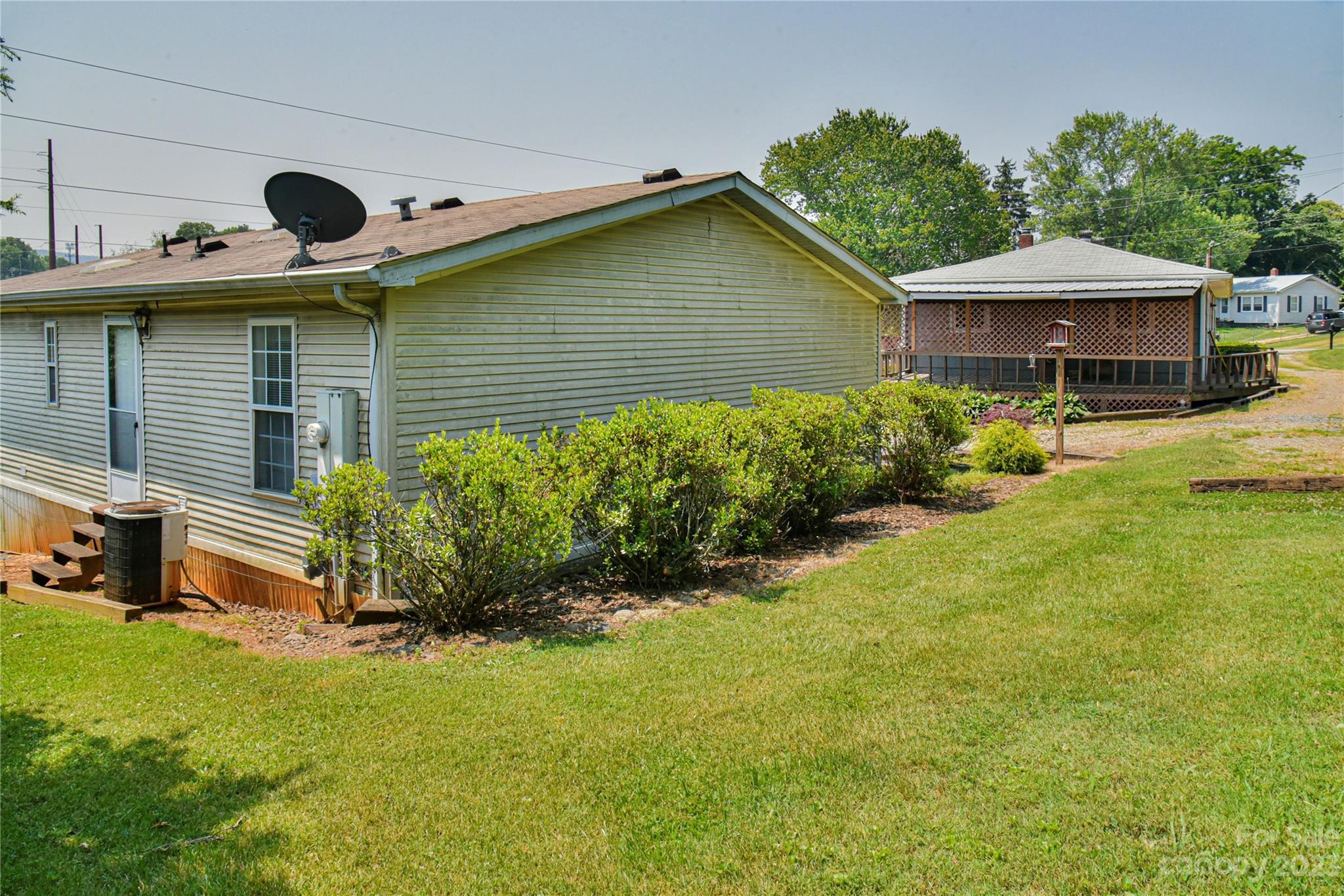 23 Holbrook Road Candler NC 28715