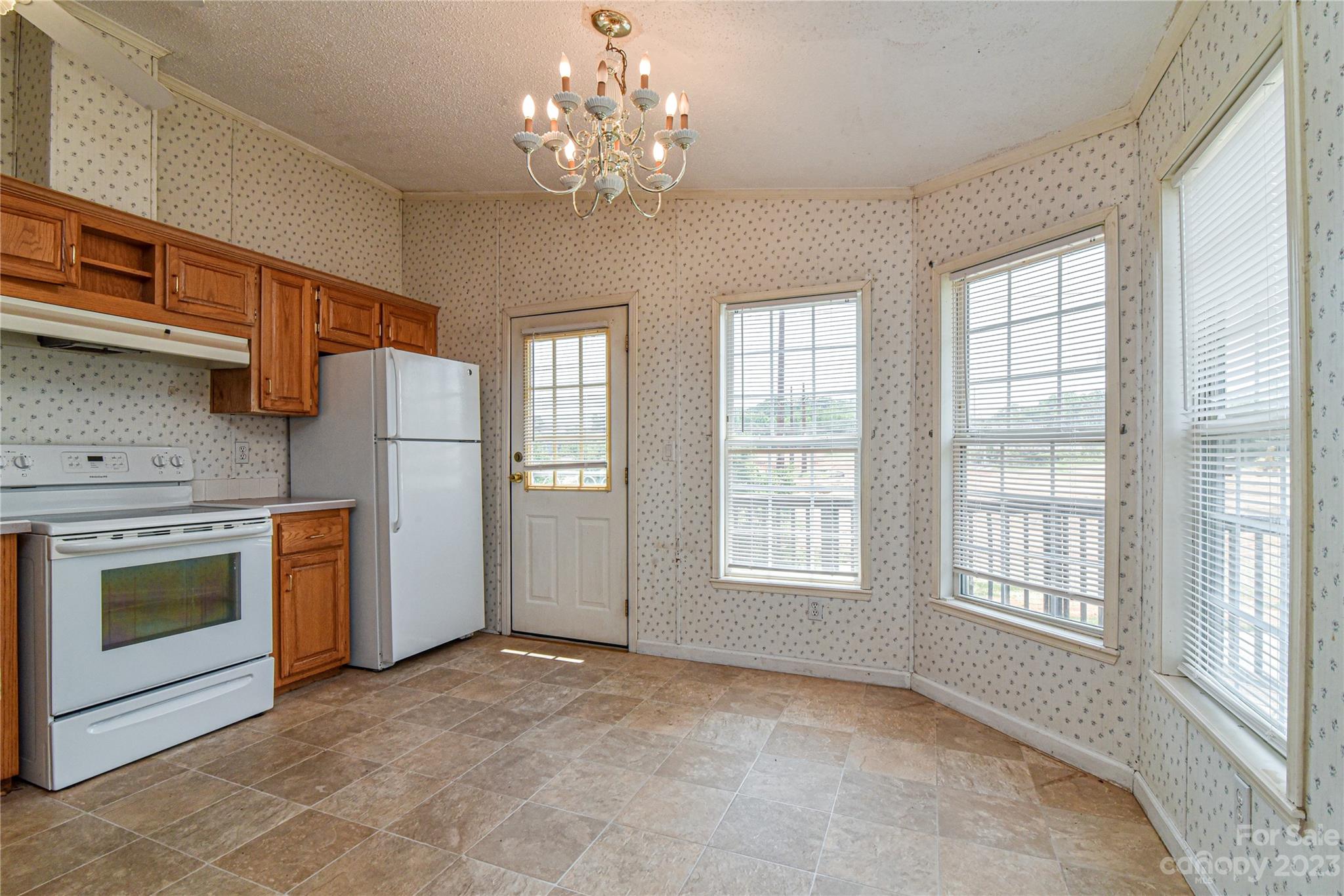 23 Holbrook Road Candler NC 28715