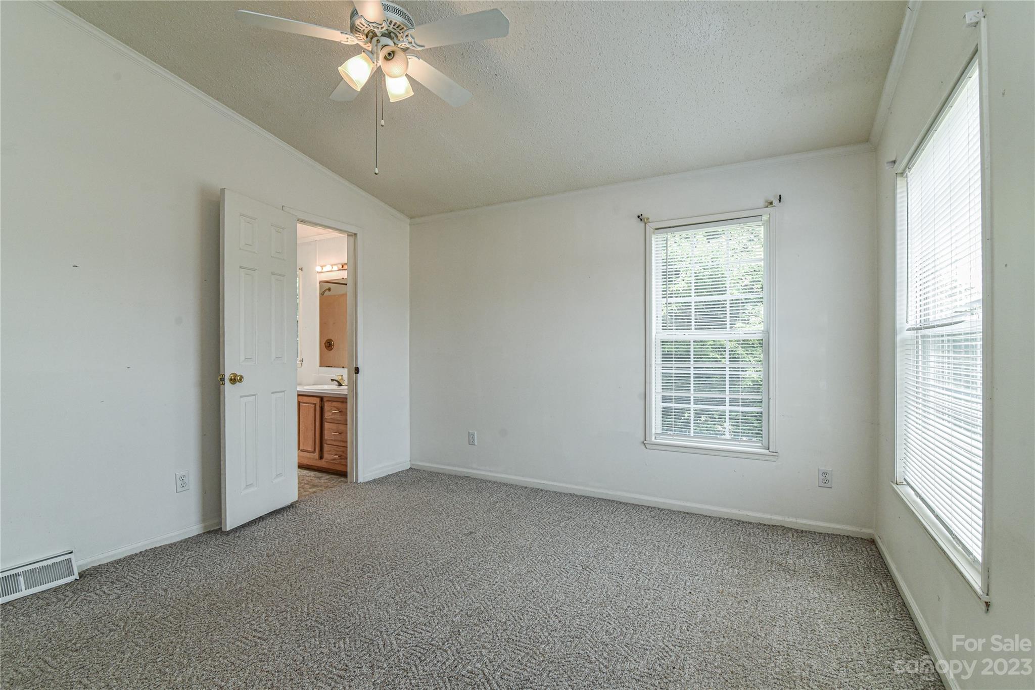 23 Holbrook Road Candler NC 28715