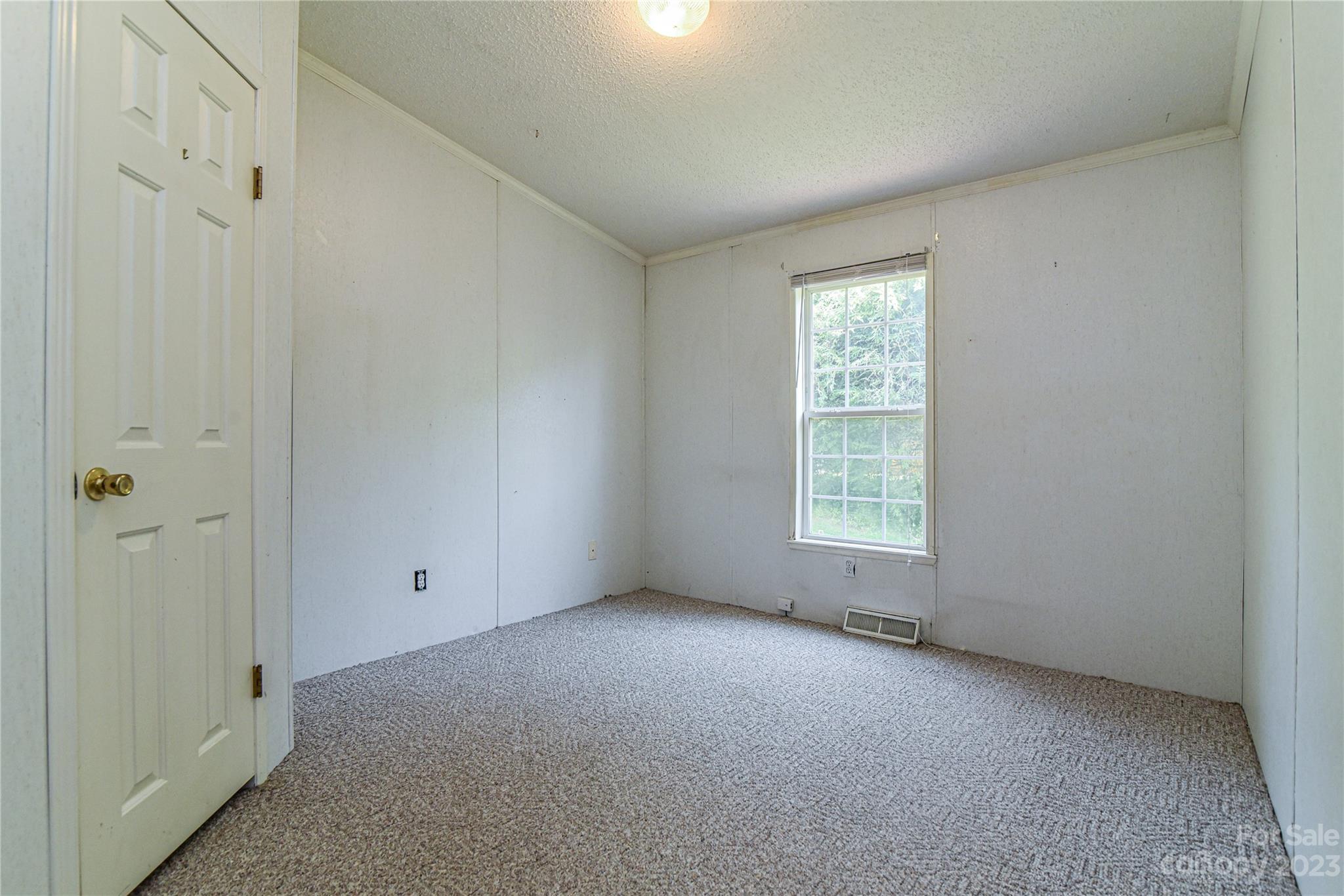 23 Holbrook Road Candler NC 28715