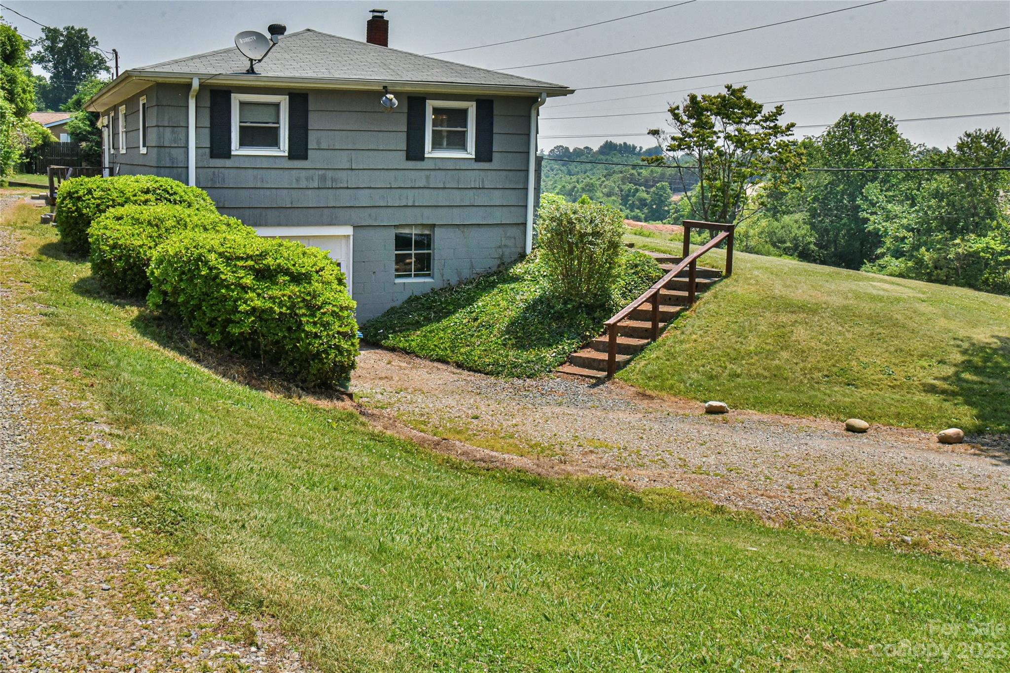 23 Holbrook Road Candler NC 28715