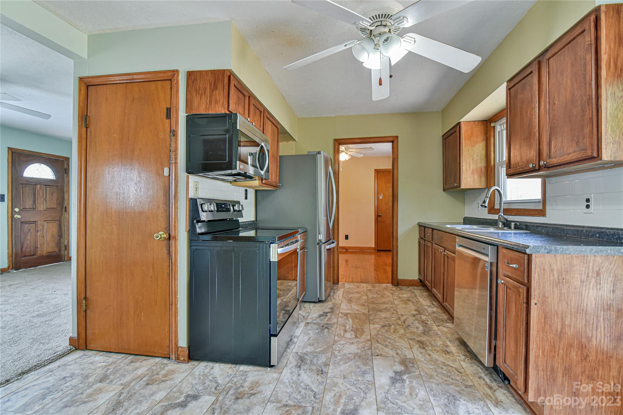 23 Holbrook Road Candler NC 28715