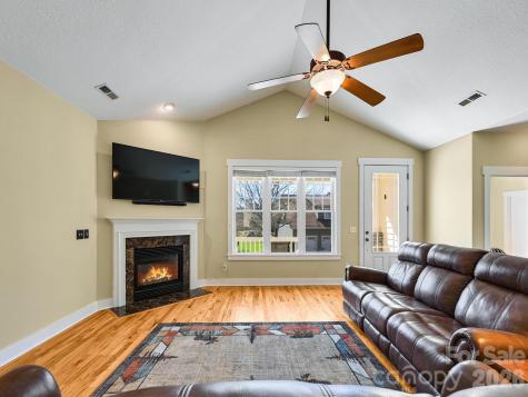 24 Creekside View Drive Asheville NC 28804