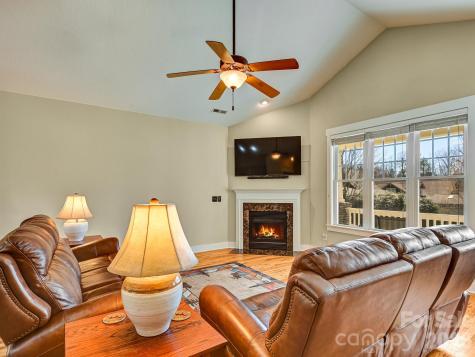 24 Creekside View Drive Asheville NC 28804