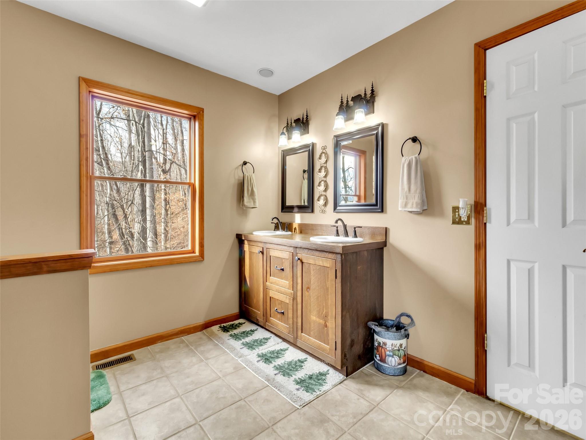 371 Falcon Ridge Drive Waynesville NC 28786