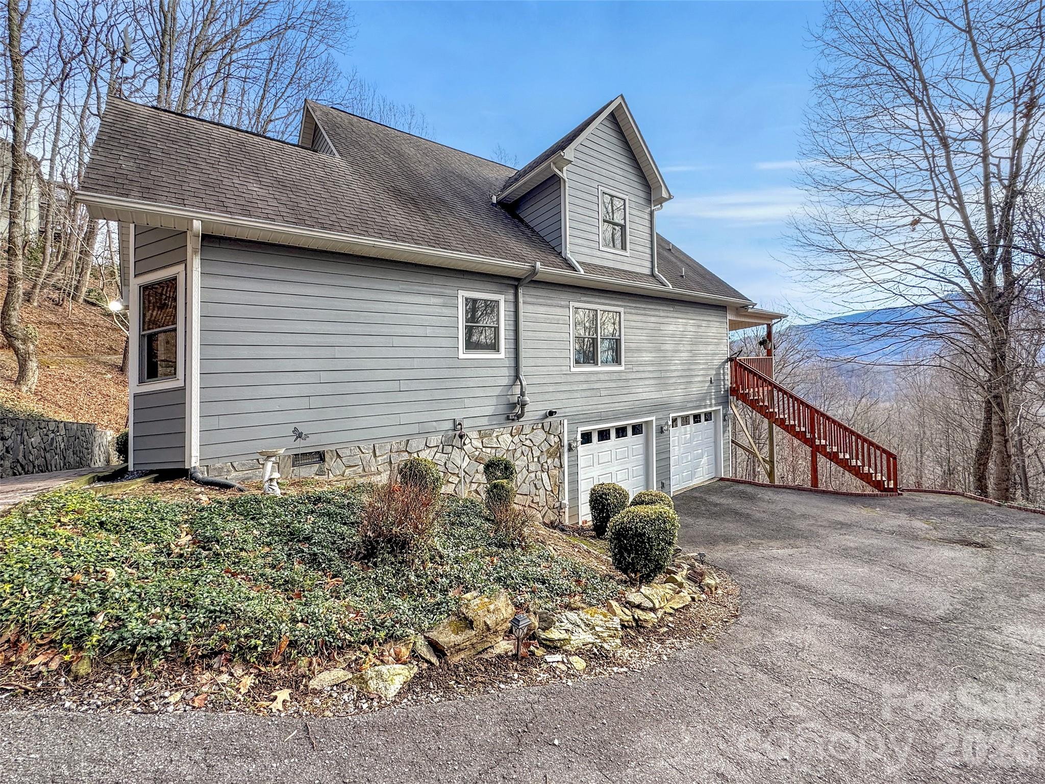 371 Falcon Ridge Drive Waynesville NC 28786