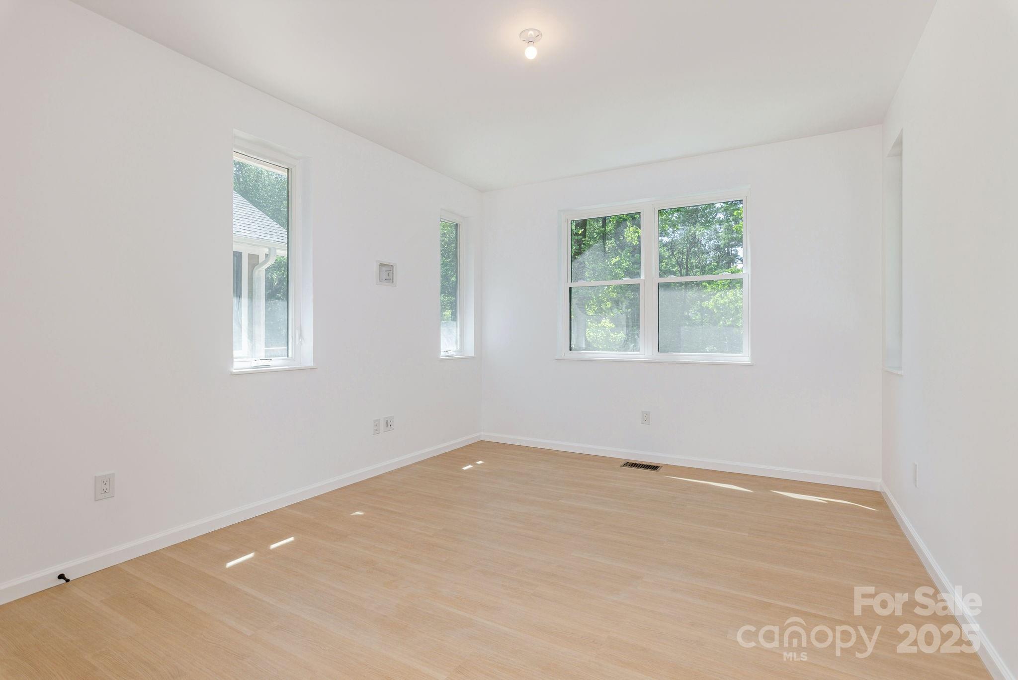 654 Hollybrook Drive Flat Rock NC 28731